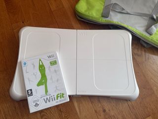 Wii Fit + Báscula + Funda de tela
