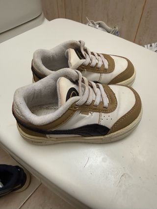 Zapatillas Puma Marrones y Blancas Usadas talla 23