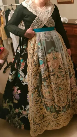 Alquiler traje de fallera talla 42