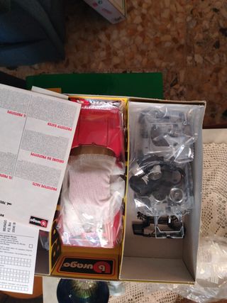 Modellino Burago Ferrari GTO (1984) 1:18