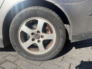 Llantas Aluminio 15” con neumáticos Saab