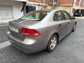 Llantas Aluminio 15” con neumáticos Saab