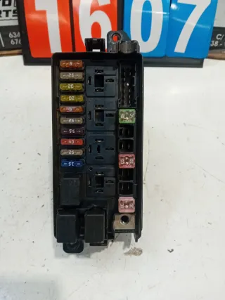 Caja Fusibles/Relés Mini One R56 2007