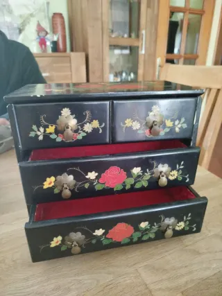 Joyero estilo oriental negro