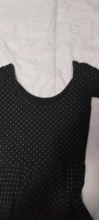 Vestido negro con lunares