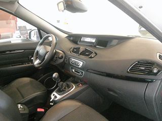 Renault Grand Scenic 2012