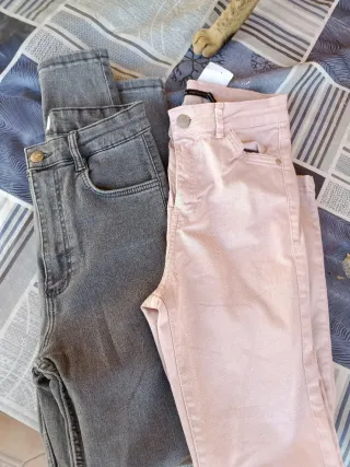 Pantalones pitillo Zara y Stradivarius