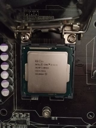 Piezas PC: Torre, Monitor, placa y procesador