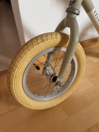 Bicicleta de equilibrio VELORETTI