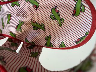 Sandalias Rojas de Cuña con Estampado Divertido