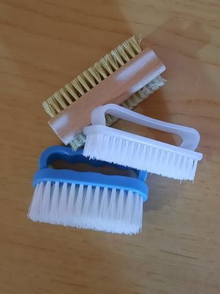 Set 3 spazzole per unghie
