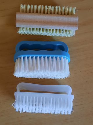Set 3 spazzole per unghie