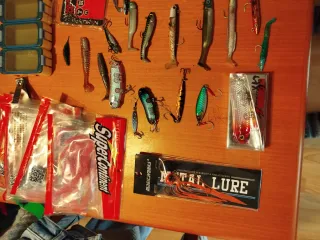 Lote señuelos pesca variados