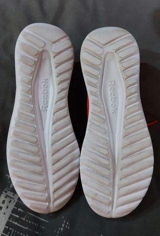 Zapatillas Reebok Rojas y Negras