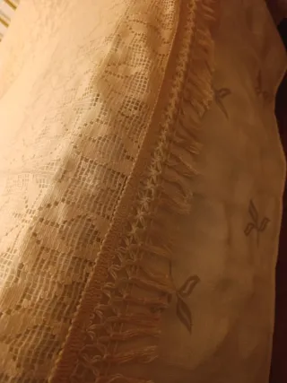 Colcha beige para cama de 1.35