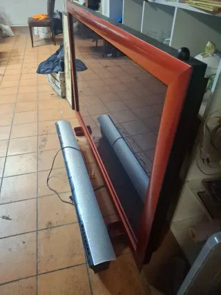 TV Bang & Olufsen Grande Roja