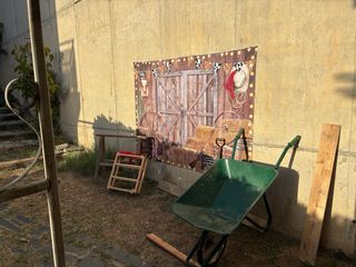 Sombrero vaquero marrón y decoracion