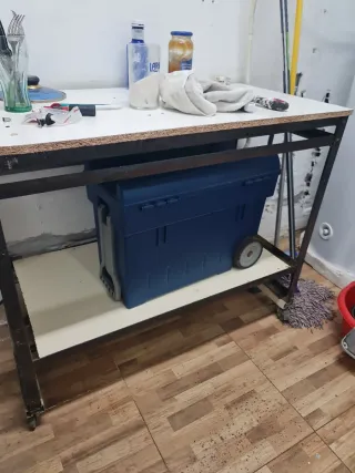 Banco de trabajo con tornillo