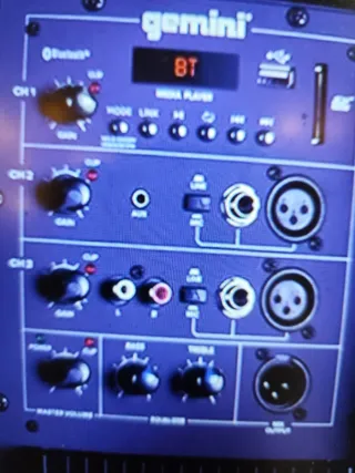 Altavoz Gemini 2000W 15 Autoamplificado alta piten