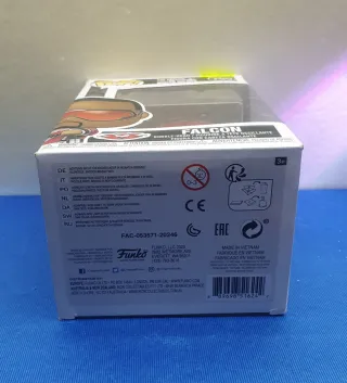 FIGURA FUNKO POP FALCON WINTER SOLDIER 700 FALCON