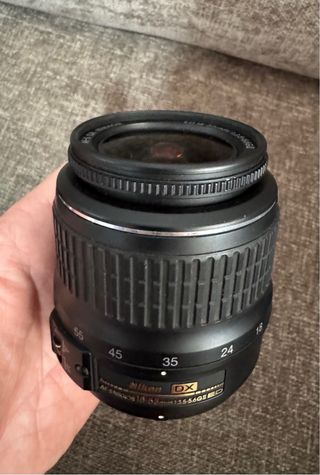 Cámara Nikon D3200, con dos objetivos