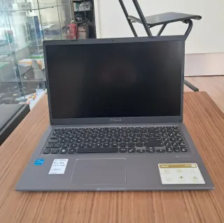 Portátil ASUS 8GB RAM 240GB SSD