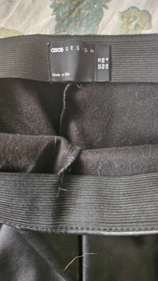 Leggings negros efecto piel