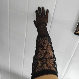 Guanti lunghi pizzo neri eleganti