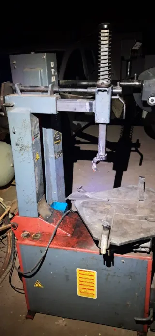 Desmontadora de neumáticos profesional