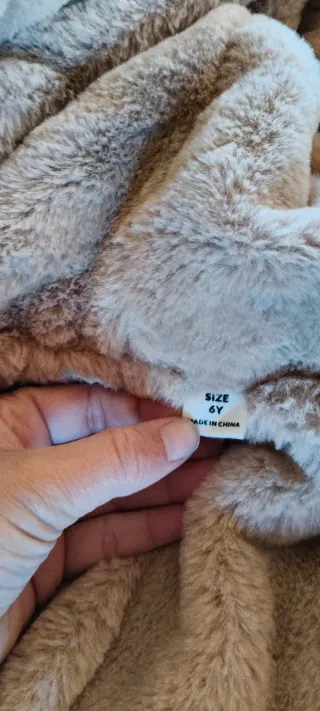 Abrigo niña suave y calentito