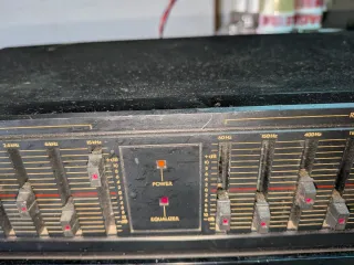 Toshiba EQ-E36 Equalizzatore Grafico Stereo