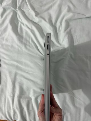 MacBook Air 13'' (2015) | 8GB RAM |