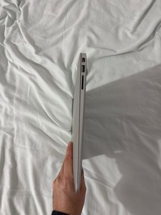 MacBook Air 13'' (2015) | 8GB RAM |