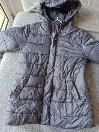 Chaqueta niña negra talla 6 sños muy buenas condic