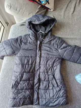 Chaqueta niña negra talla 6 sños muy buenas condic