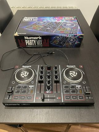 Numark Party Mix DJ Controller