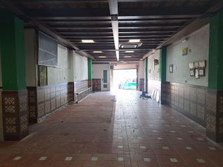 Local comercial en venta en Camas