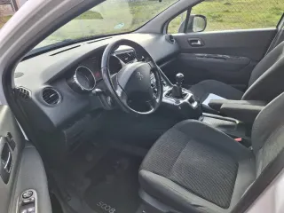 Peugeot 5008 2014