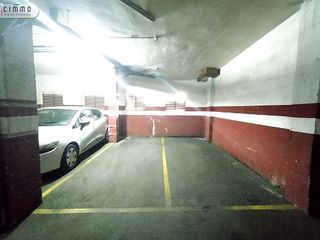 Garaje en venta en Sants en Barcelona