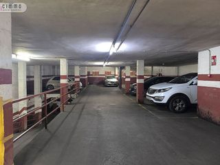 Garaje en venta en Sants en Barcelona