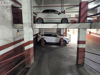 Garaje en venta en Sants en Barcelona