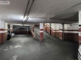 Garaje en venta en Sants en Barcelona
