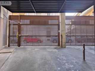 Garaje en venta en Sants en Barcelona