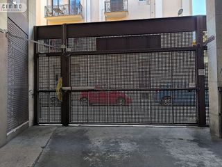 Garaje en venta en Sants en Barcelona