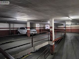 Garaje en venta en Sants en Barcelona