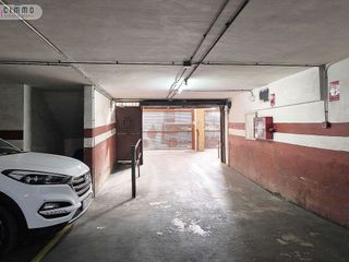 Garaje en venta en Sants en Barcelona