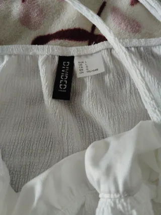 Top blanco tirantes con encaje en los lados