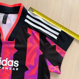 Camiseta Adidas Sportswear Crop Top NUEVA