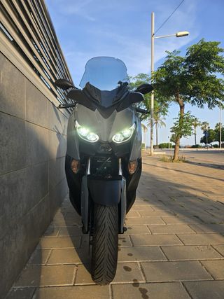 Yamaha XMAX 300 Scooter Negro/Gris