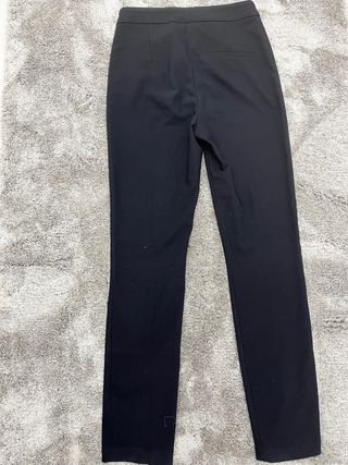 Pantalón pitillo negro Zara Talla S